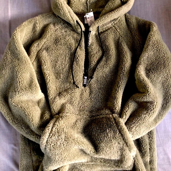 NWT PINK VICTORIA’S SECRET SHERPA PULL OVER SZ M - Picture 2 of 8